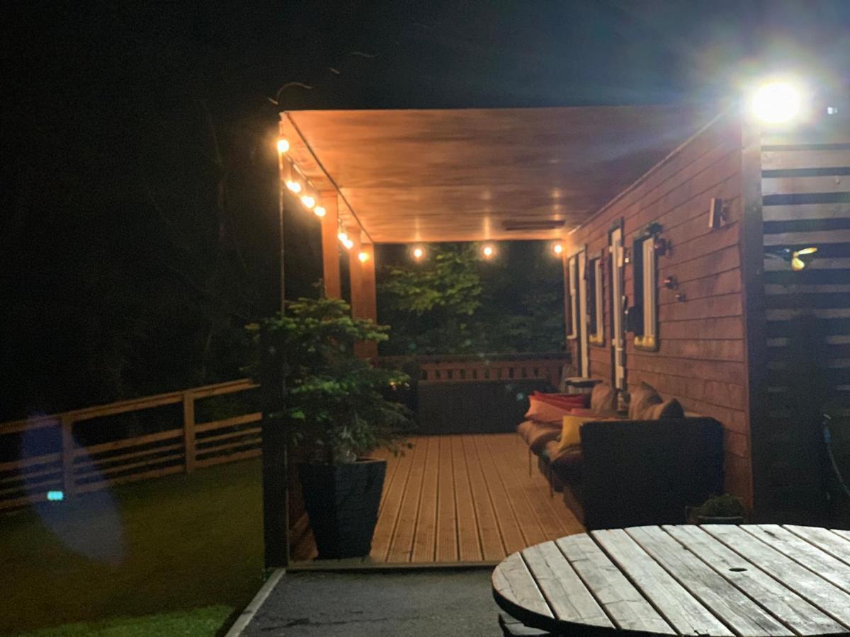 Kabin In The Woods Llandybie Exterior foto